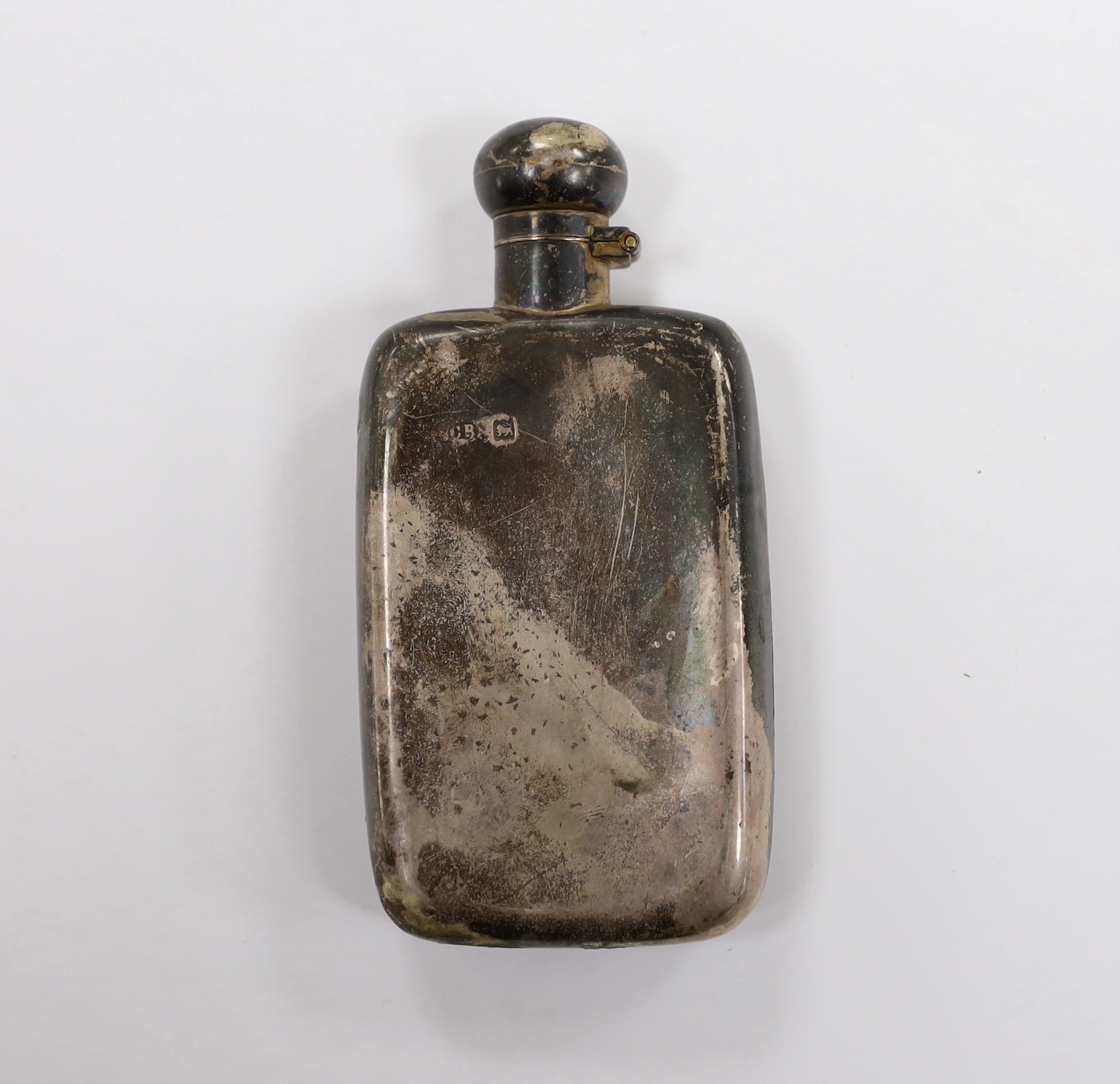 A late Victorian silver hip flask, Charles Boyton, London, 1900, 13.1cm, 3oz.